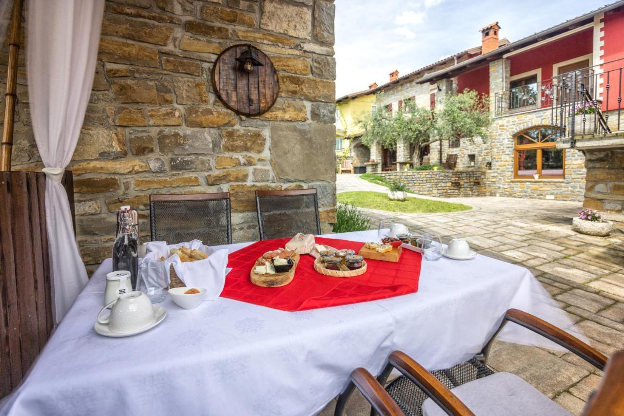 Touristfarm - Apartments "Red Fairytale" Marezige Exterior photo