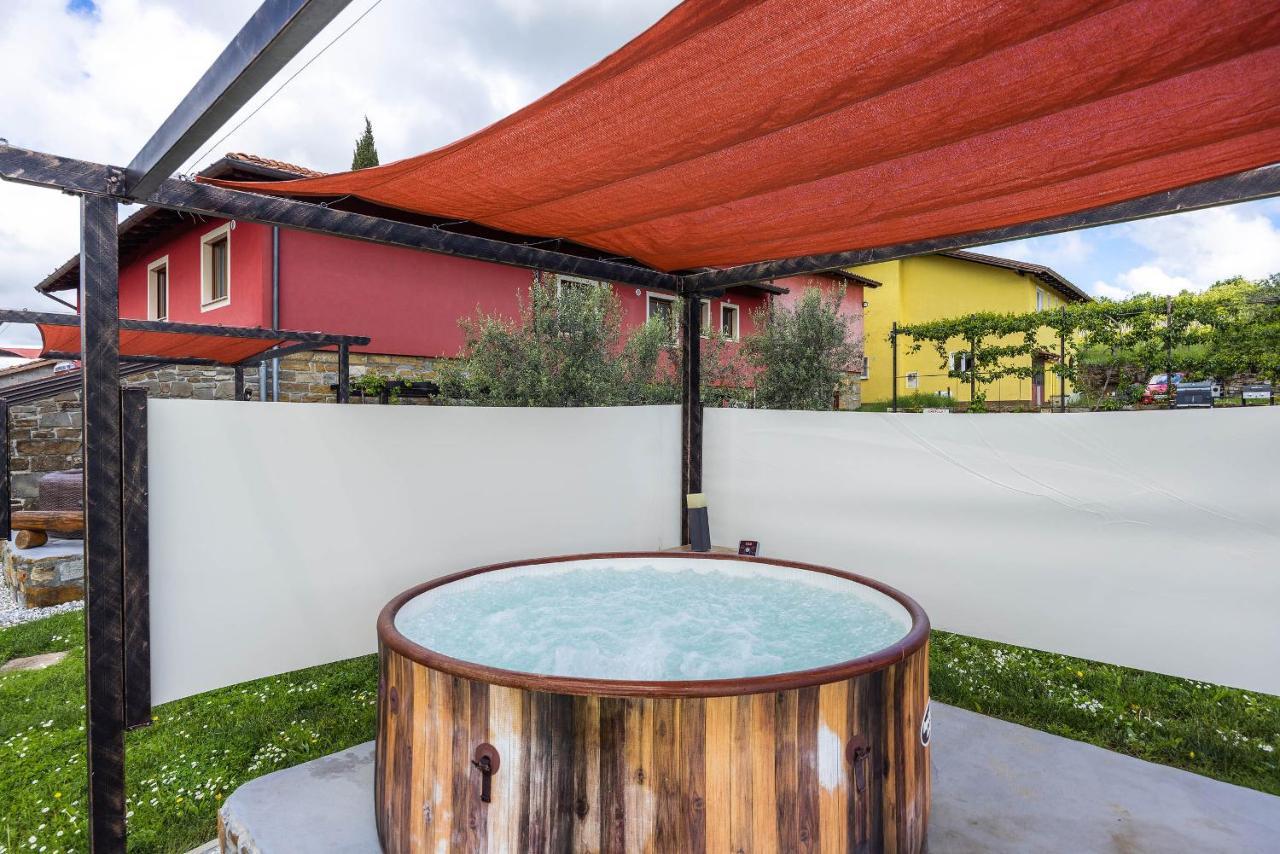 Touristfarm - Apartments "Red Fairytale" Marezige Exterior photo